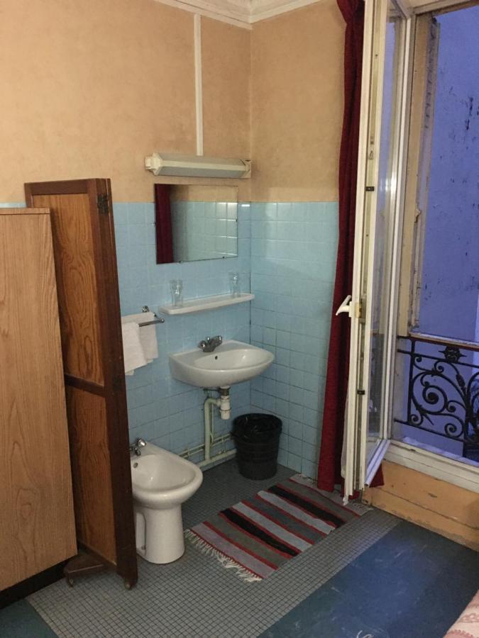 A La Pinte Du Nord Hotell Paris Exteriör bild