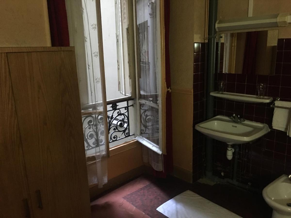 A La Pinte Du Nord Hotell Paris Exteriör bild
